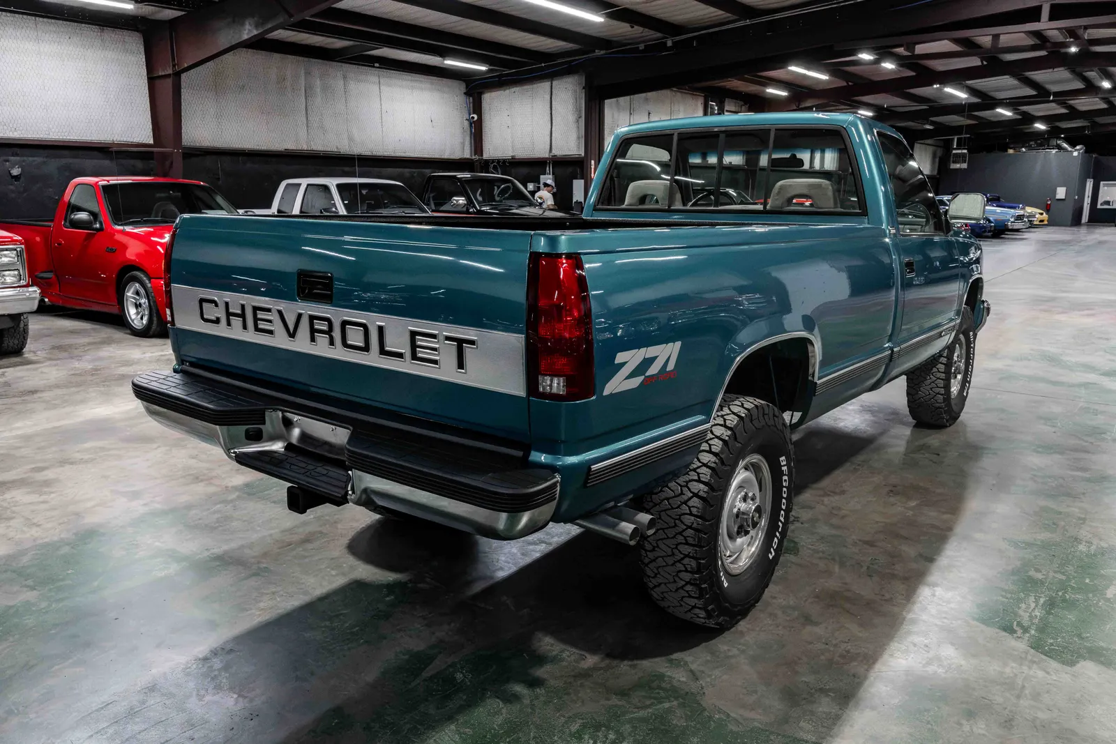 1993-Chevrolet-K2500-Bright Teal Metalic-195397-37.jpg
